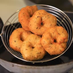 Medu Vada